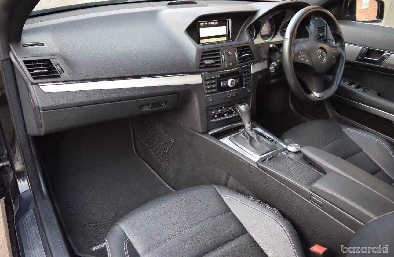 Mercedes E250 black leather seats 2009