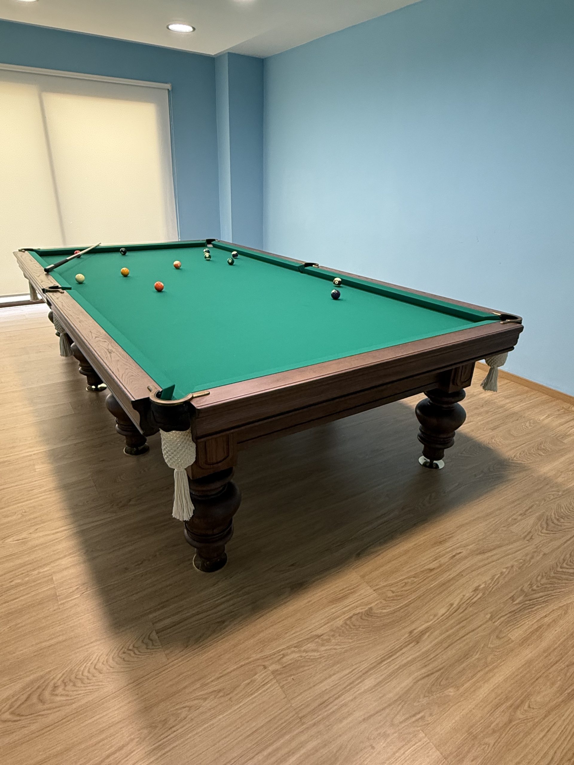Russian Pyramid Billiard