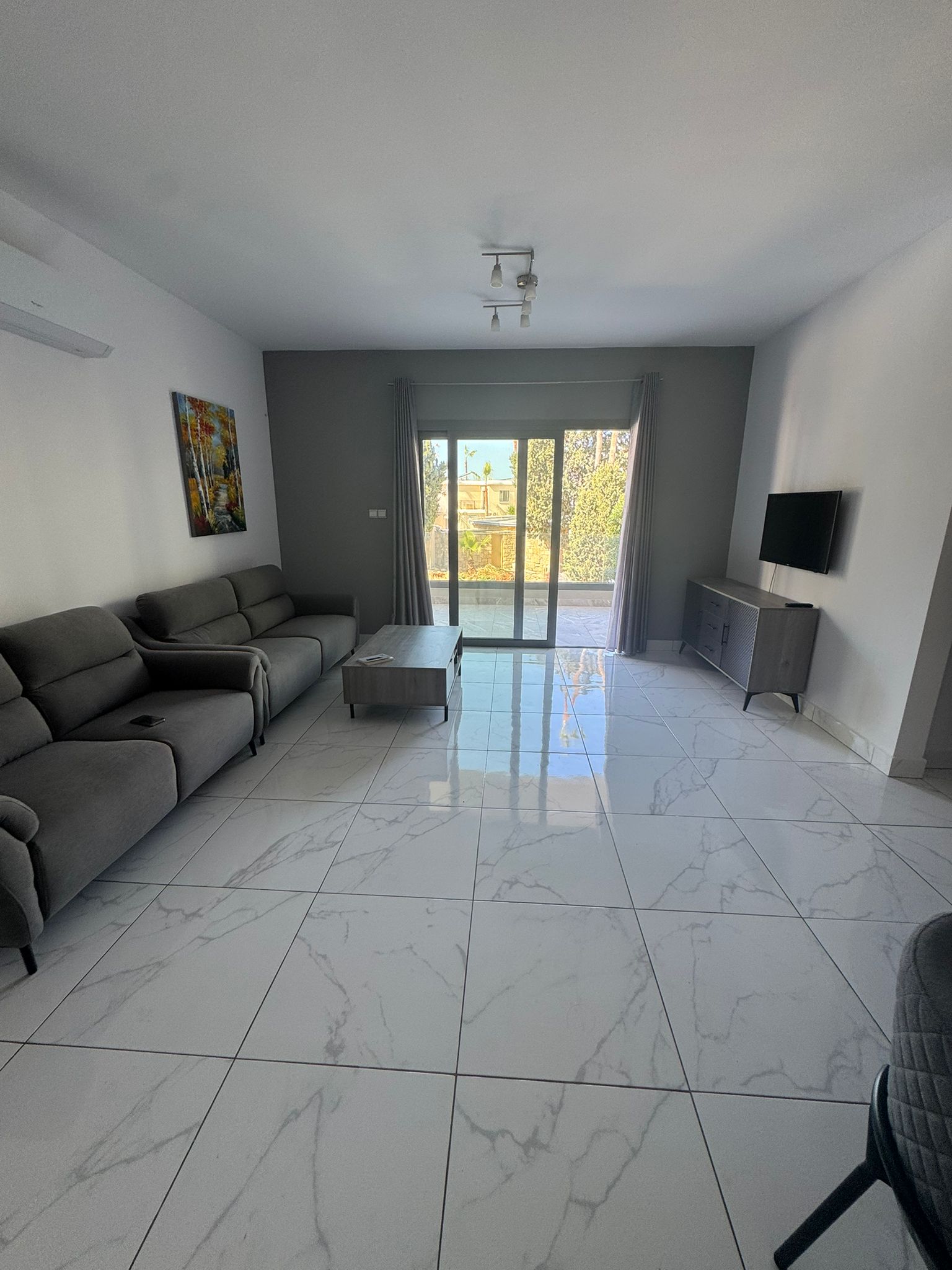 For Rent 2BR Apartment in Tomb of Kings